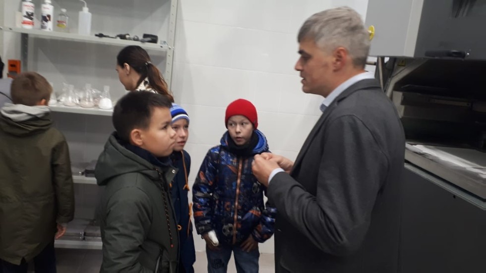 � ������� �������� ���� -�������� ������������������ ������ � ���������� ���������