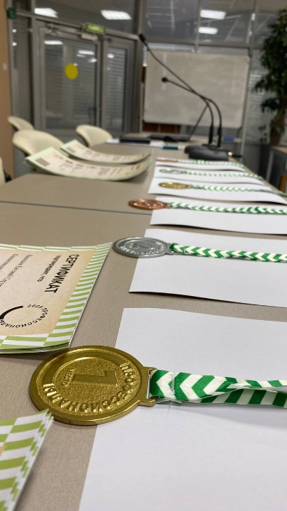 � ���� ������� ����� ���������� '�������������' �� ����������� '���������'