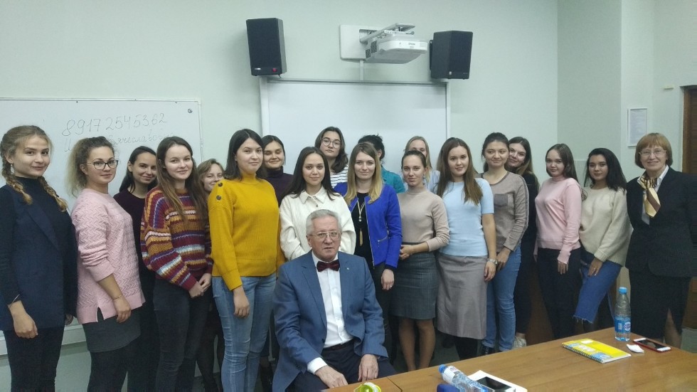 10 октября состоялась открытая лекция Владимира Пугача (г. Москва) 10 октября состоялась открытая лекция Владимира Пугача (г. Москва)