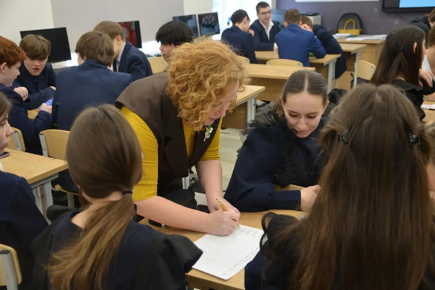 Научный десант в школе №8: От эмоционального интеллекта ? к осознанному выбору профессии Научный десант в школе №8: От эмоционального интеллекта ? к осознанному выбору профессии