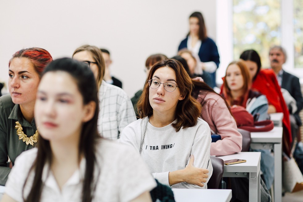 � ������ ����� ������������� ��������� � �������������� ������ ���������(������������)