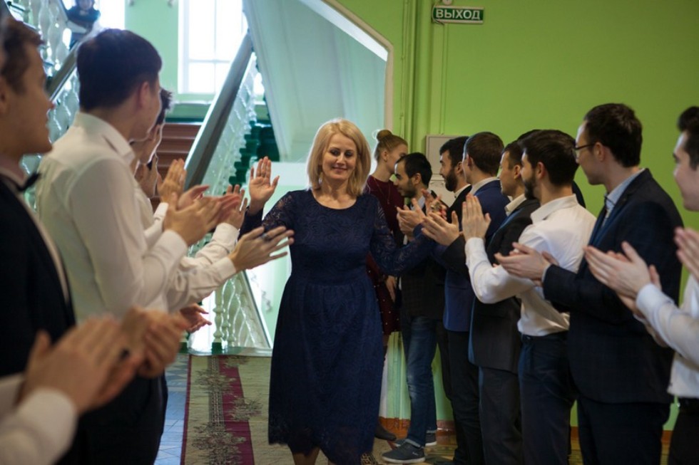 Праздничный концерт '23+8' прошел в Елабужском институте КФУ Праздничный концерт '23+8' прошел в Елабужском институте КФУ