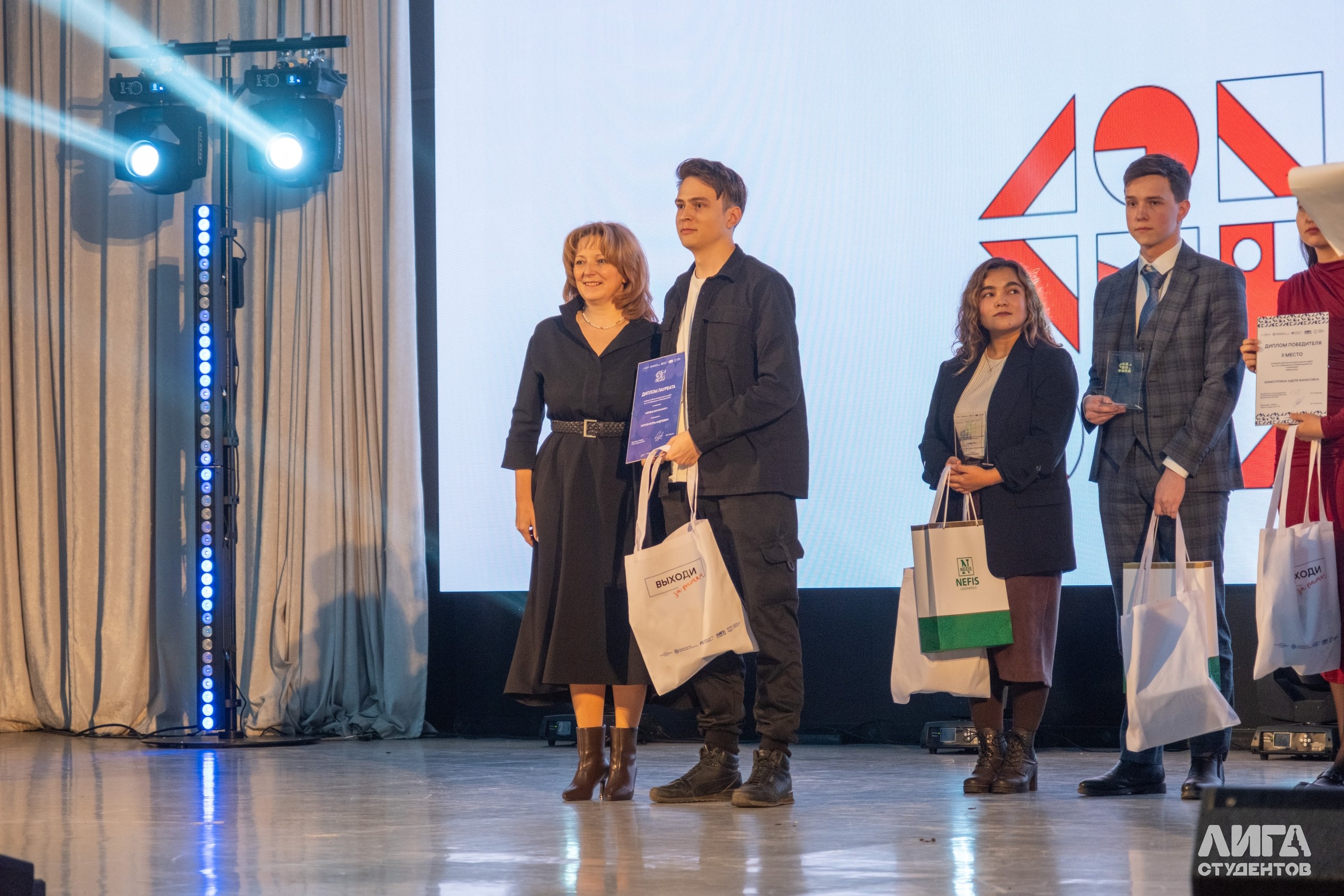 ������ ���������� �������������� �������� ������� ����� ����� �.�. ������������