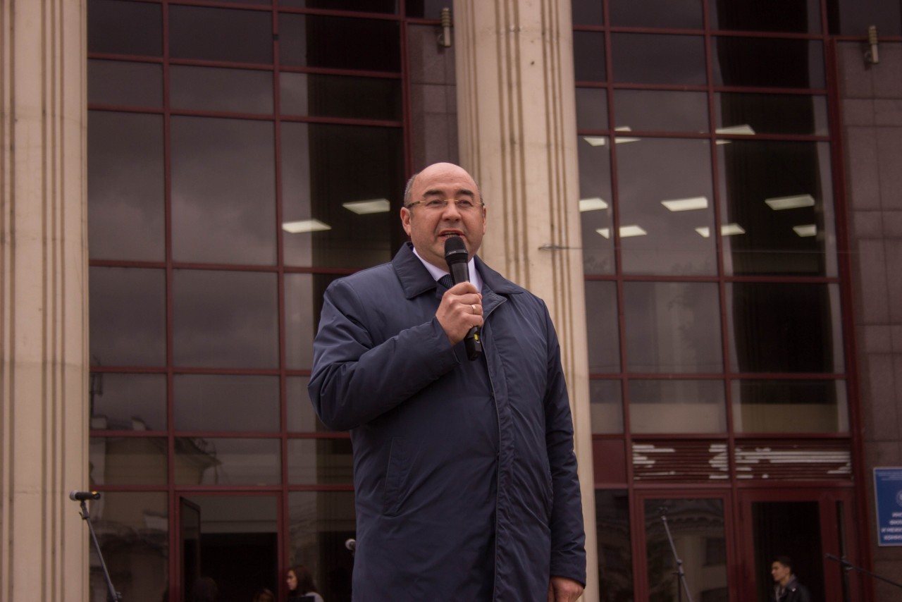 Студенчеству ? быть! Студенчеству ? быть!