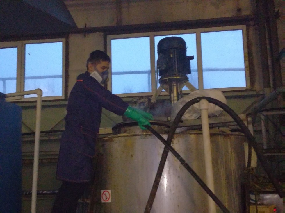 Ученые КФУ сделали первый шаг к промышленному производству новых реагентов для нефтедобычи Ученые КФУ сделали первый шаг к промышленному производству новых реагентов для нефтедобычи