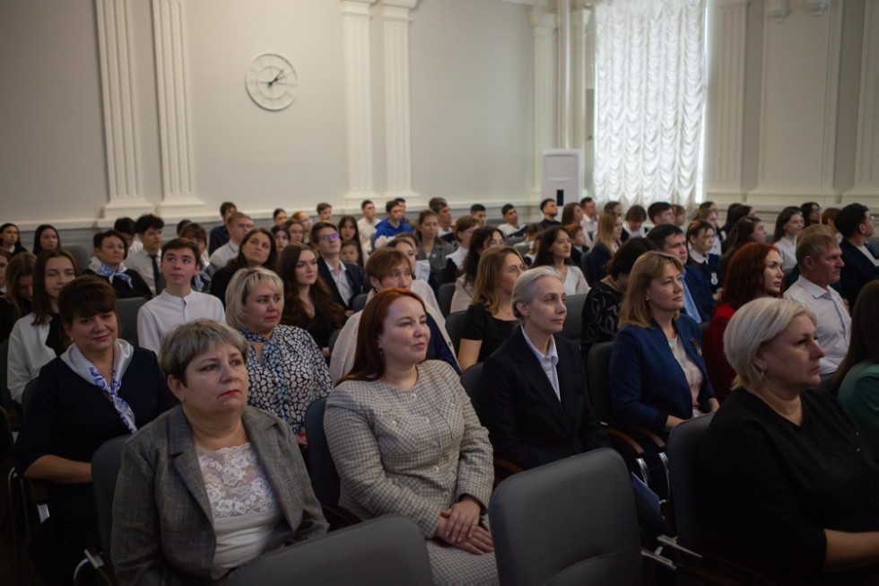 В Елабужском институте КФУ состоялся торжественный Ученый совет, посвященный празднованию дня рождения Казанского университета и Елабужского института
