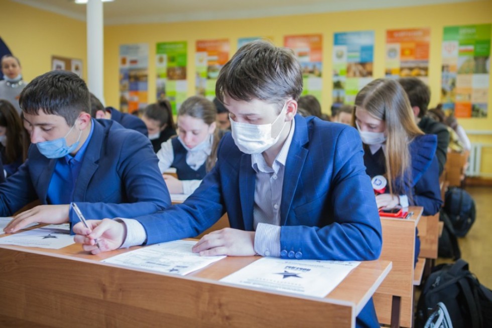 Студенты Елабужского института КФУ приняли участие в Международной акции 'Диктант Победы' Студенты Елабужского института КФУ приняли участие в Международной акции 'Диктант Победы'