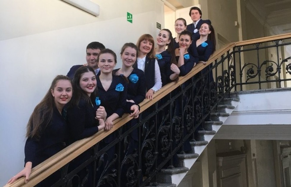 ЗВУЧАЩЕЕ ТВОРЧЕСТВО МОЛОДЫХ ЗВУЧАЩЕЕ ТВОРЧЕСТВО МОЛОДЫХ