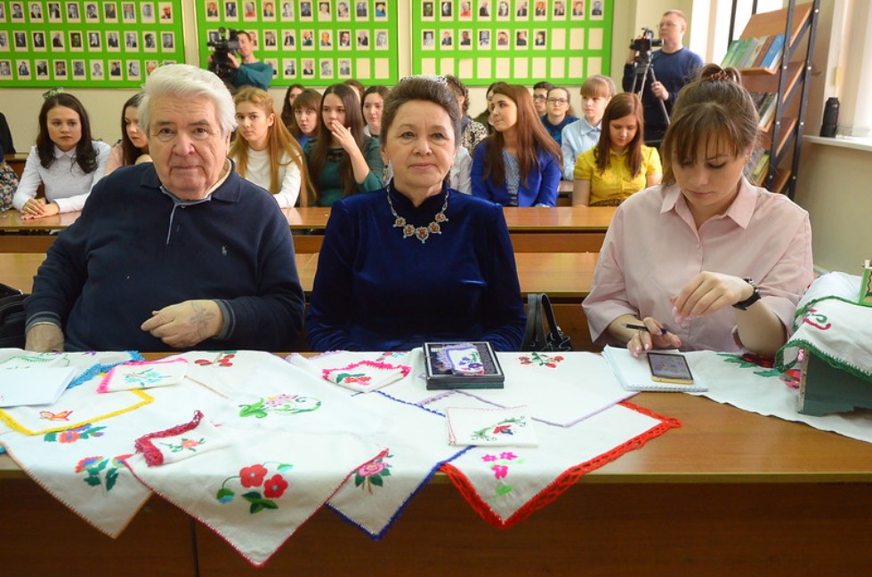 ��������