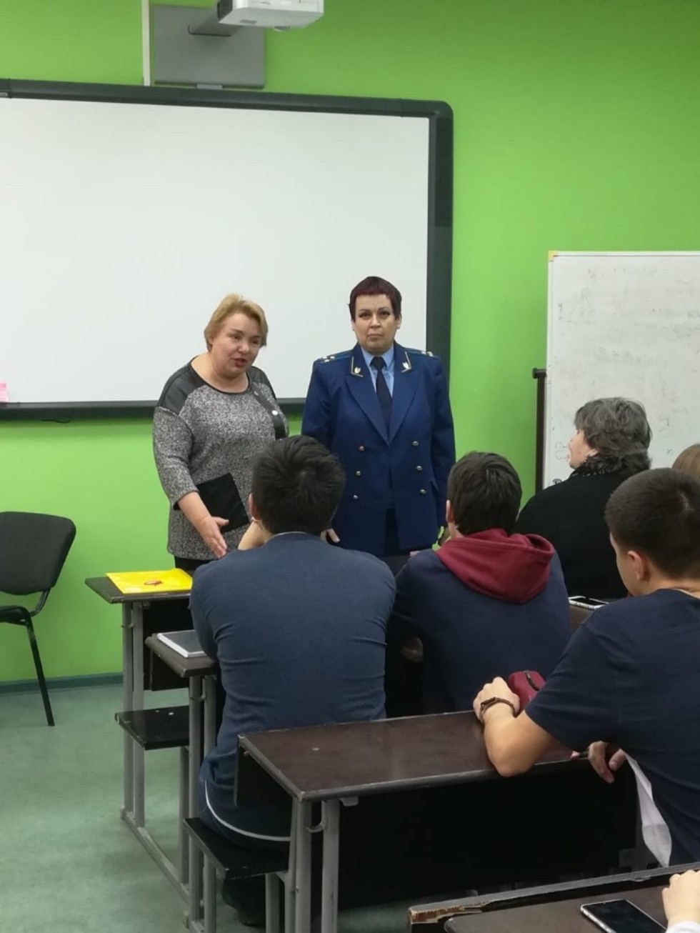 Старший помощник прокурора РТ провел открытую лекцию по курсу 'Основы обеспечения качества' Старший помощник прокурора РТ провел открытую лекцию по курсу 'Основы обеспечения качества'