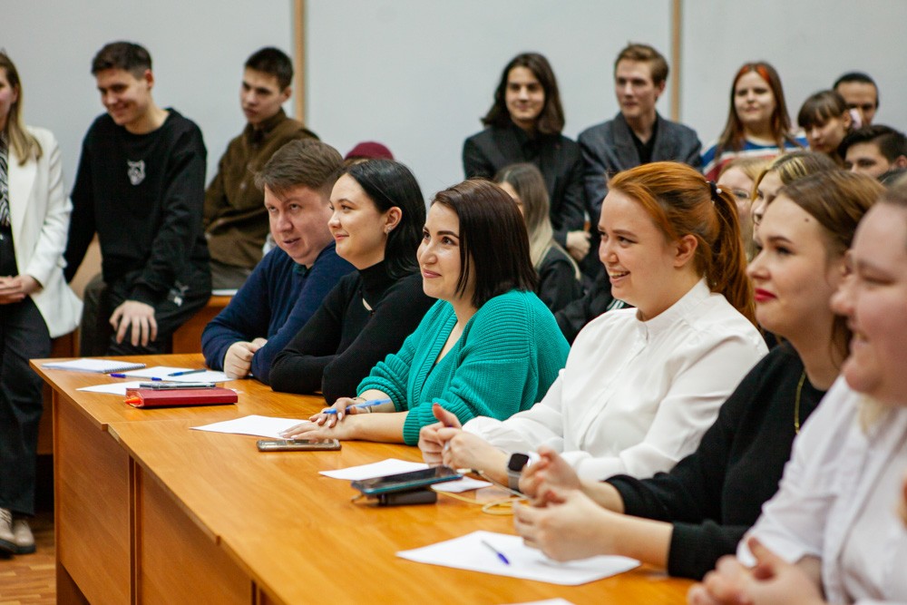 Острый юмор и невероятная харизма: конкурс СТЭМов в Елабужском институте КФУ Острый юмор и невероятная харизма: конкурс СТЭМов в Елабужском институте КФУ