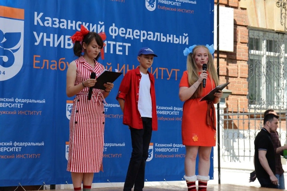 Все мы родом из детства Все мы родом из детства