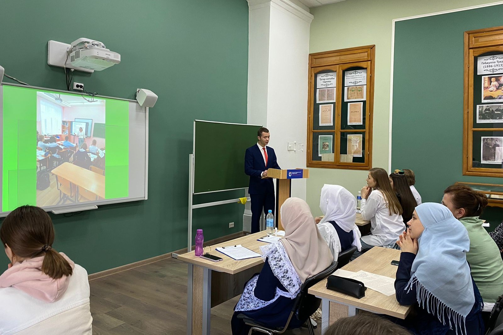 27 апреля при кафедре татарской филологии прошел Всероссийский творческий конкурс обучающихся 'Каурый каләм' 27 апреля при кафедре татарской филологии прошел Всероссийский творческий конкурс обучающихся 'Каурый каләм'