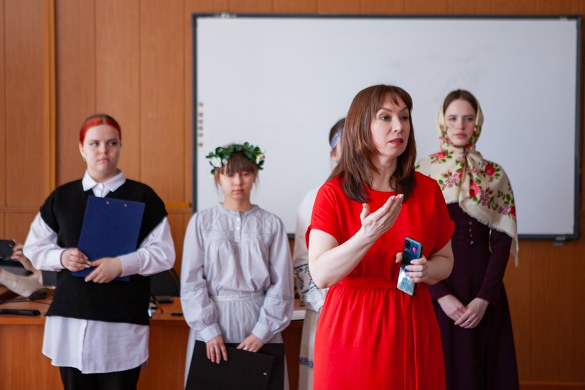 На празднике славянской письменности в Елабужском институте КФУ состоялся диалог культур На празднике славянской письменности в Елабужском институте КФУ состоялся диалог культур