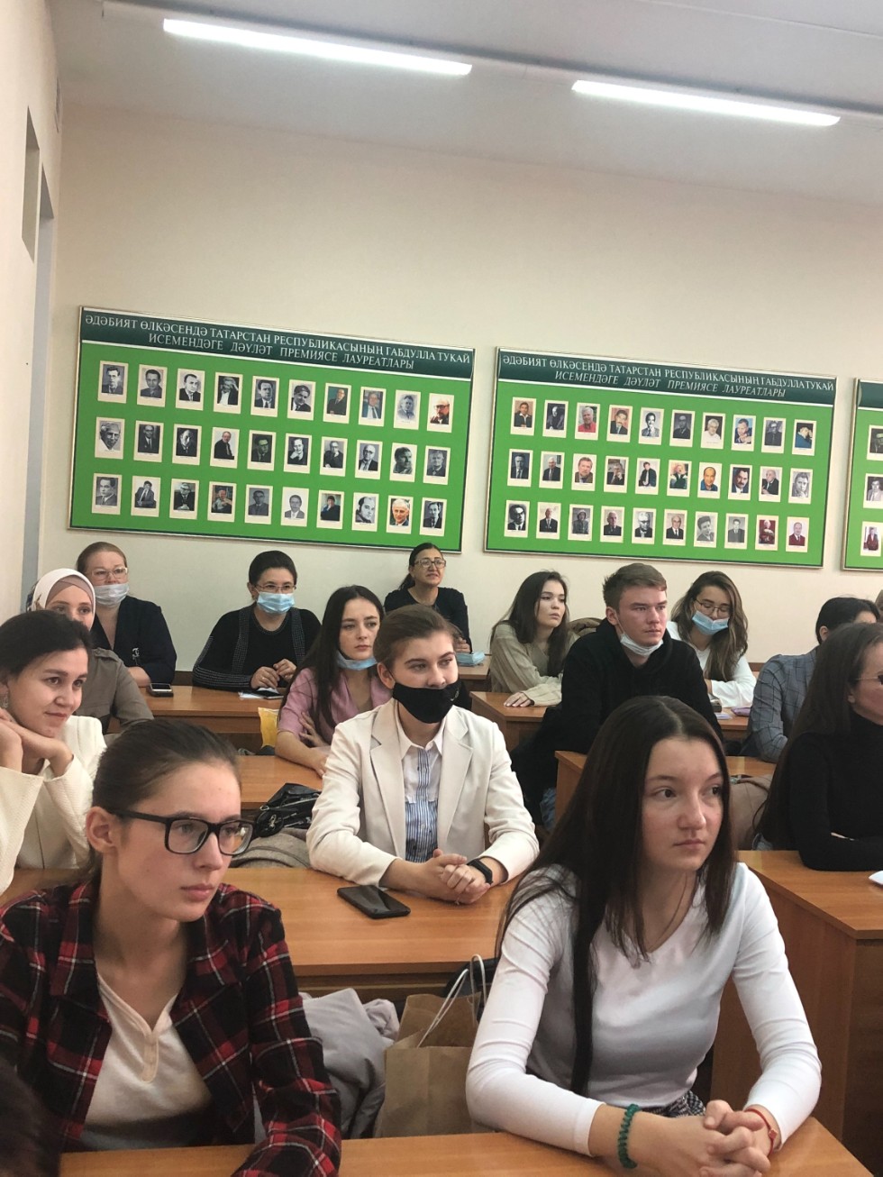 'Шаһнамәче' белән очрашу' 'Шаһнамәче' белән очрашу'