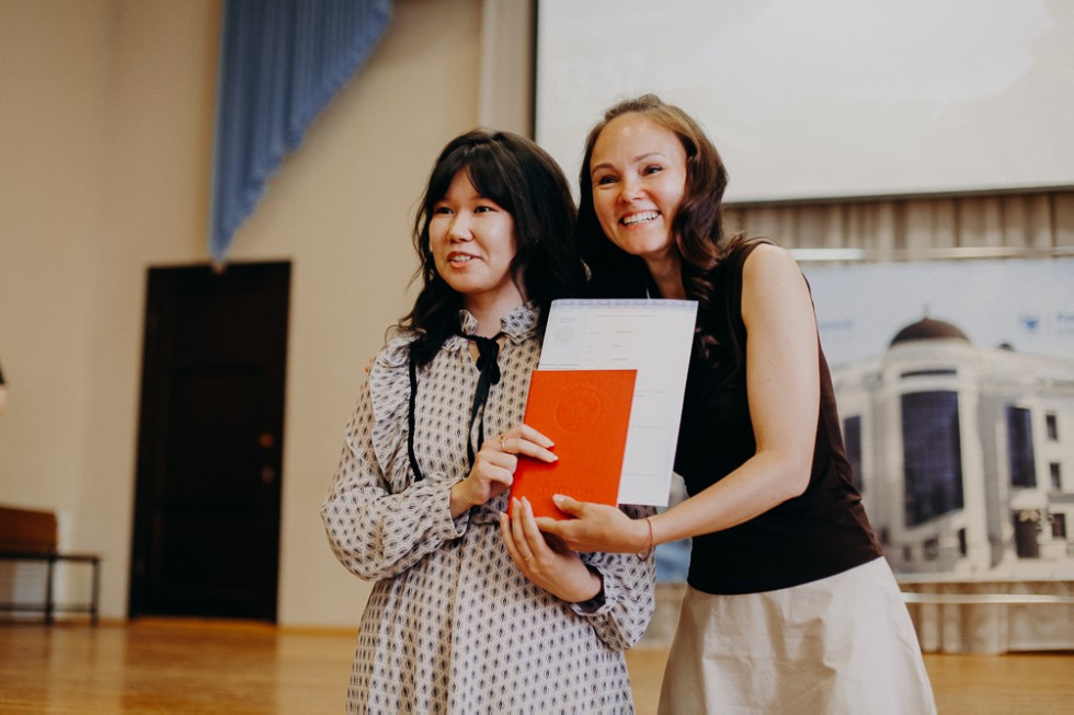 Состоялось торжественное вручение дипломов выпускникам бакалавриата по направлению Состоялось торжественное вручение дипломов выпускникам бакалавриата по направлению