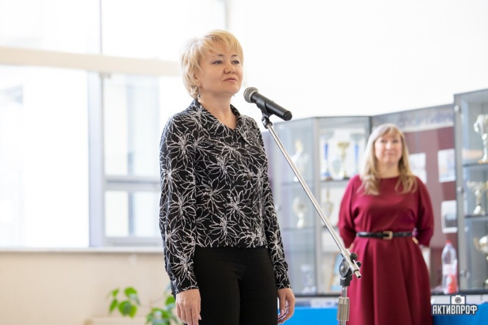 ��� ��� � 