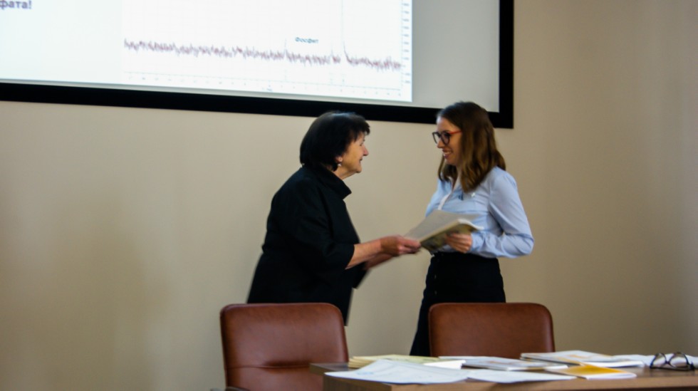 ���� � �����