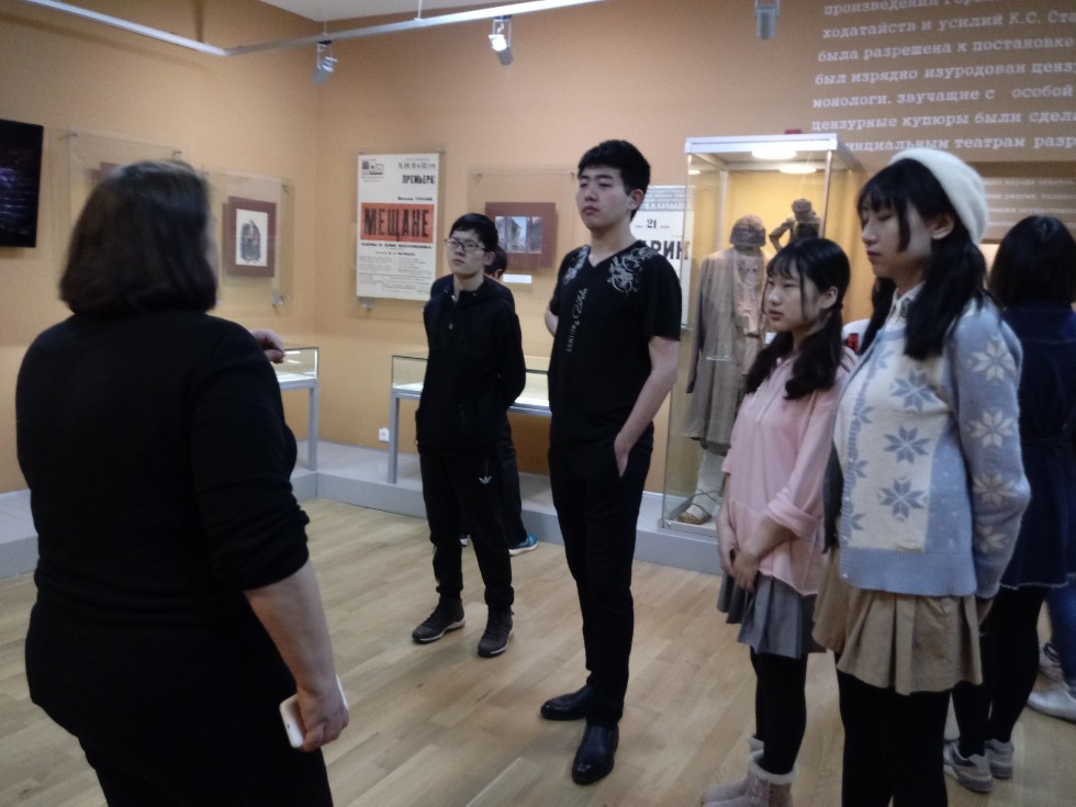 Китайские студенты-бакалавры из Сианьского университета посетили музей А.М.Горького и Ф.И.Шаляпина Китайские студенты-бакалавры из Сианьского университета посетили музей А.М.Горького и Ф.И.Шаляпина