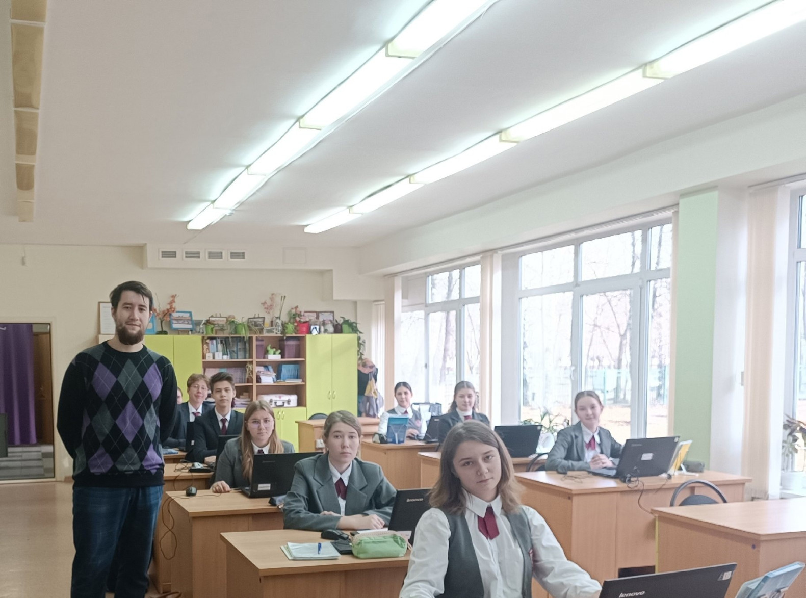 ������� ������� ��������� ��� ����������������� �����, �������� ����� �������� � �������� � 77 ������ ���������� ����� �� ,���������� �������� ��. �. �. ���������, �����������