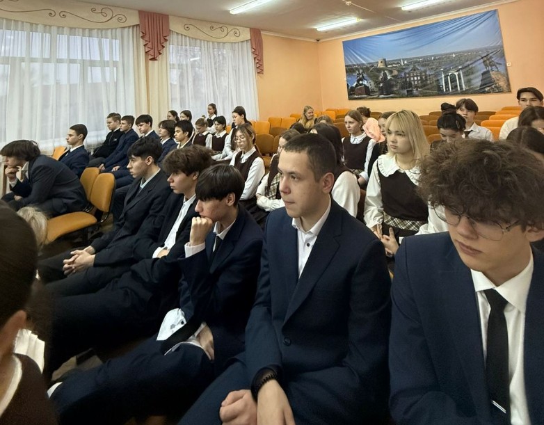 Состоялась профориентационная встреча в гимназии №4 Состоялась профориентационная встреча в гимназии №4