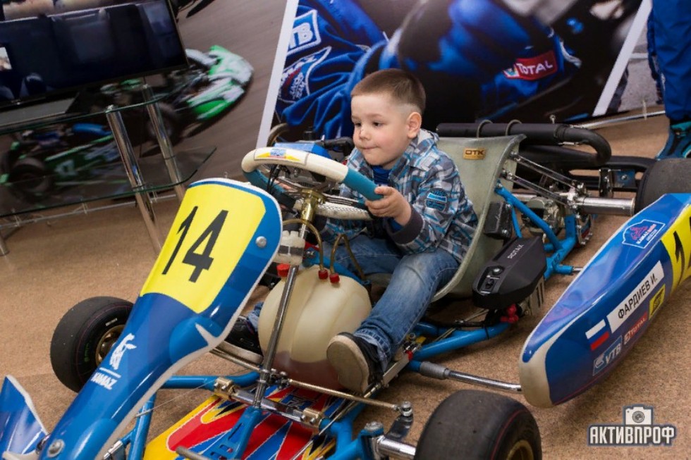 В Набережночелнинском институте КФУ состоялось открытие Фестиваля 'Ночь науки' В Набережночелнинском институте КФУ состоялось открытие Фестиваля 'Ночь науки'