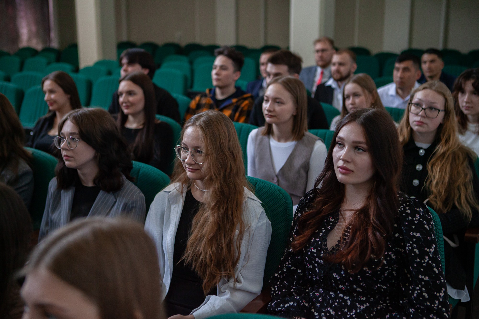 На отделении экономических и юридических наук прозвенел Последний звонок На отделении экономических и юридических наук прозвенел Последний звонок