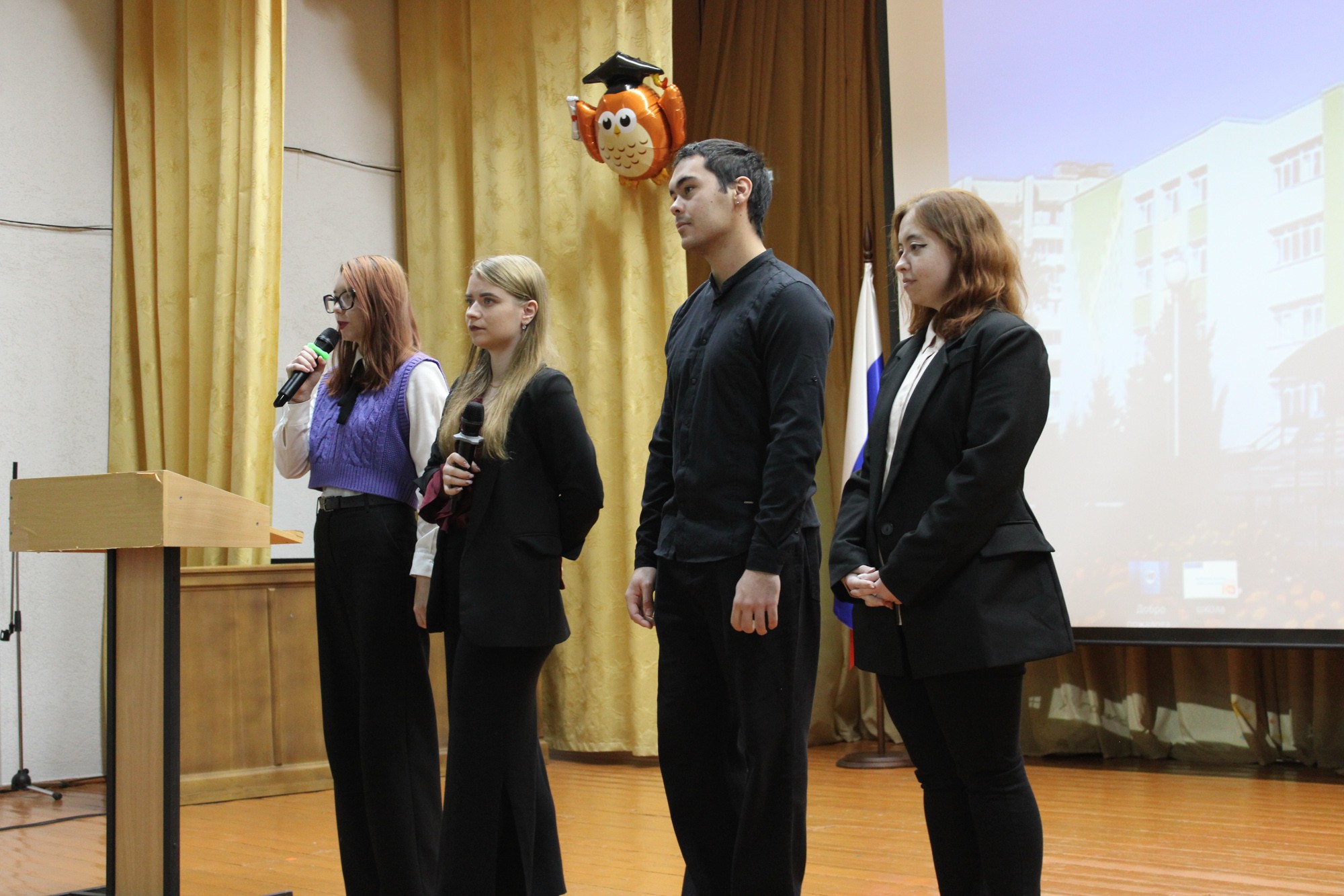 Студенты встретились со школьниками инженерно-технологического лицея Елабуги Студенты встретились со школьниками инженерно-технологического лицея Елабуги