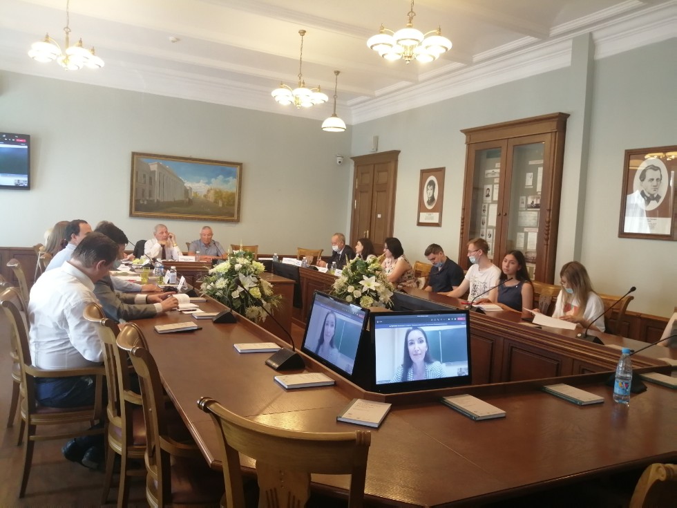 'Роль и значение государственных языков субъектов РФ в реализации конституционного права на судебную защиту' 'Роль и значение государственных языков субъектов РФ в реализации конституционного права на судебную защиту'