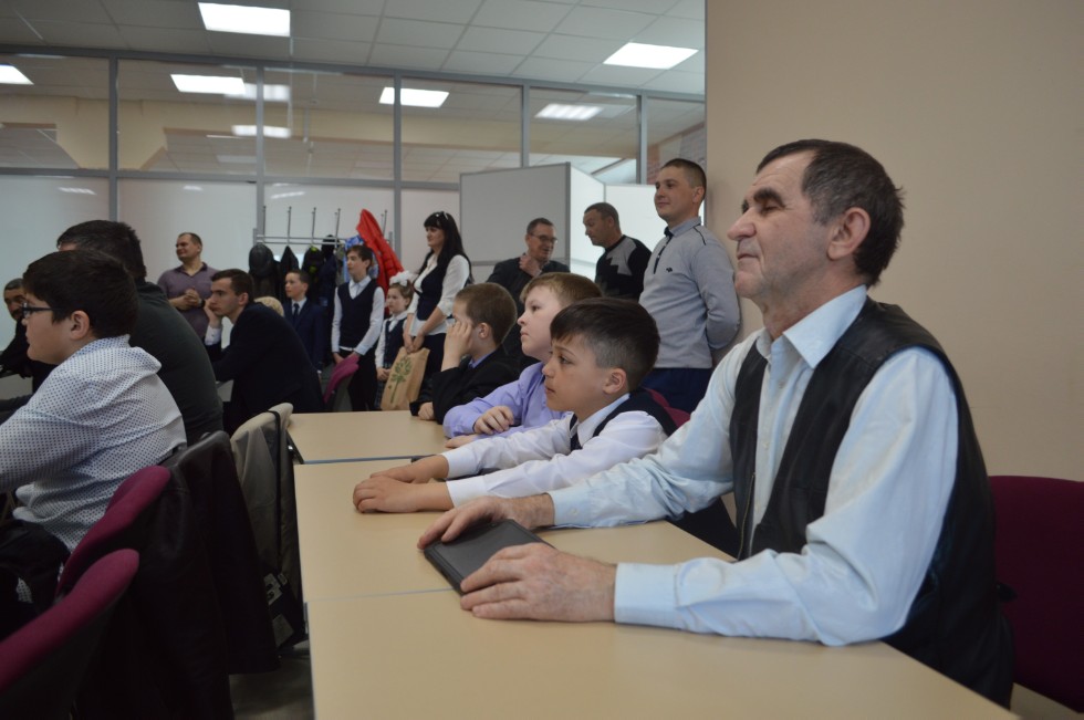 ����� ��������� ���� ������������� 