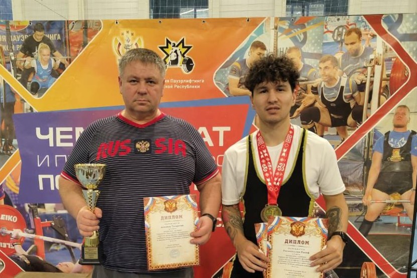 Магистрант Елабужского института КФУ стал чемпионом ПФО по пауэрлифтингу Магистрант Елабужского института КФУ стал чемпионом ПФО по пауэрлифтингу