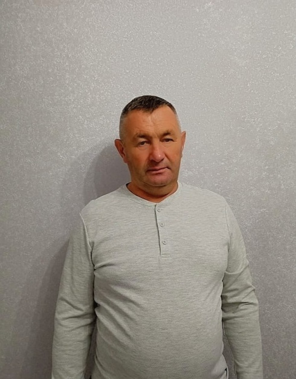 ����������