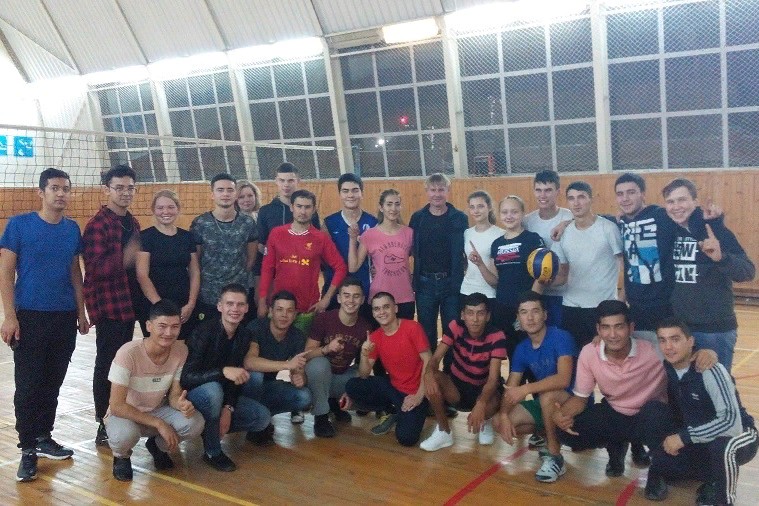 Спортсмены всех факультетов в течение месяца будут соревноваться в различных видах спорта за звание лучшего Спортсмены всех факультетов в течение месяца будут соревноваться в различных видах спорта за звание лучшего