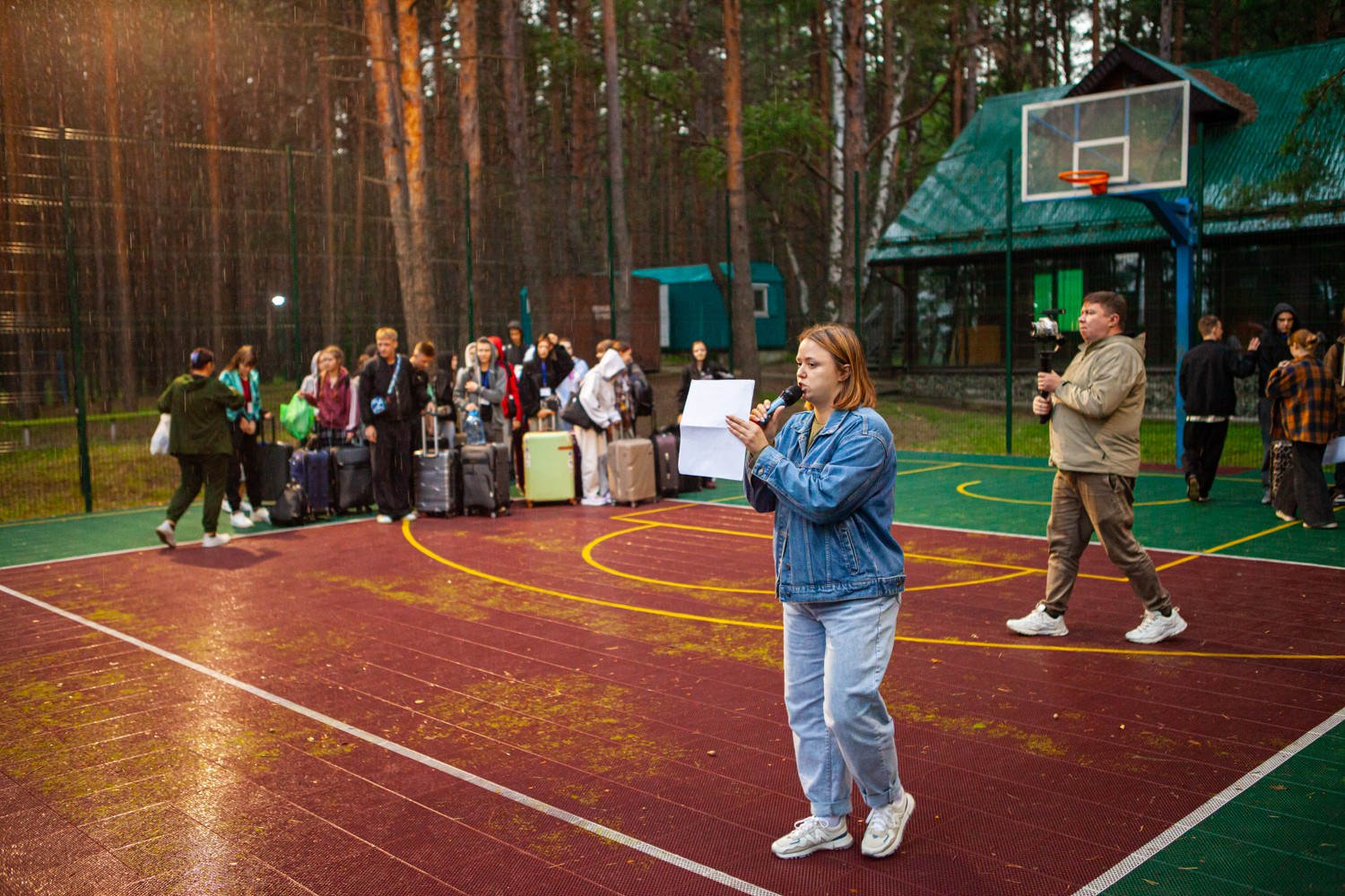 Глава ЕМР встретился со школьниками из ЛНР Глава ЕМР встретился со школьниками из ЛНР