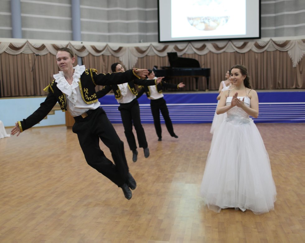 В преддверии Нового года? В преддверии Нового года?