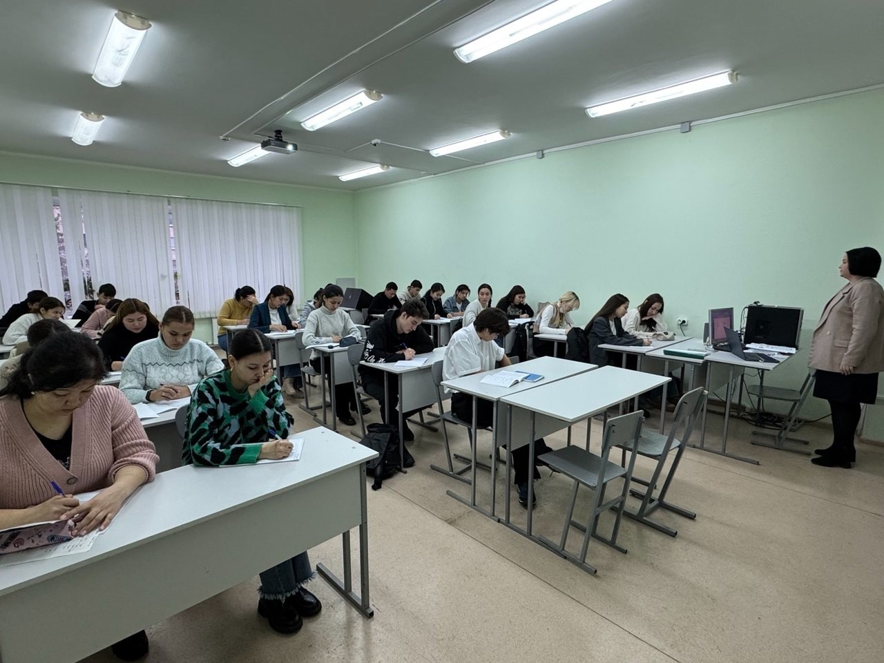 �������� ������ � ���������� �����