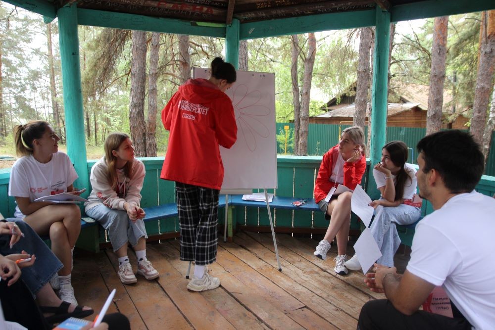 Летняя педагогическая школа - день второй Летняя педагогическая школа - день второй