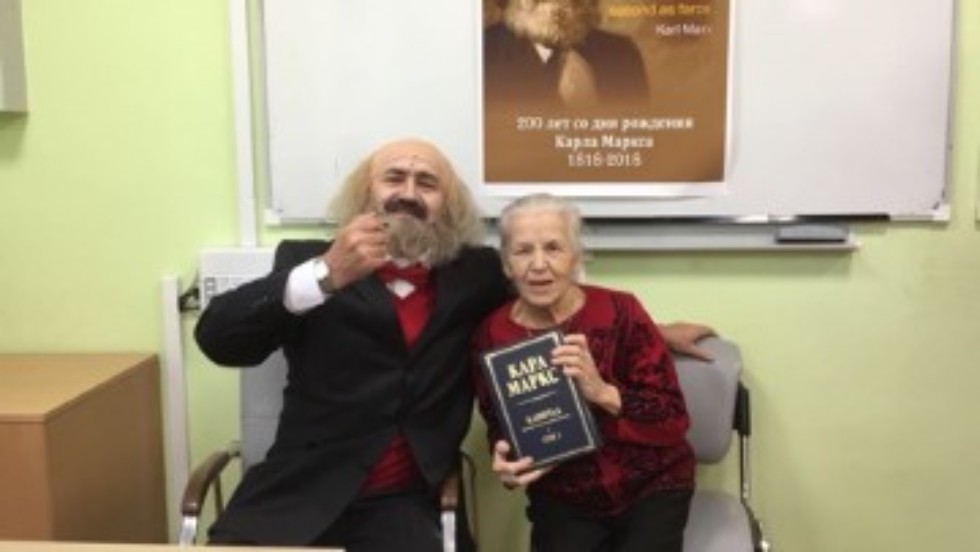 ����-����������� MARX FEST, ����������� 200-����� �� ��� �������� ����� ������, ���������� 25 ������ � ��������� ����������, ��������� � �������� ���������� ������������ ������������.