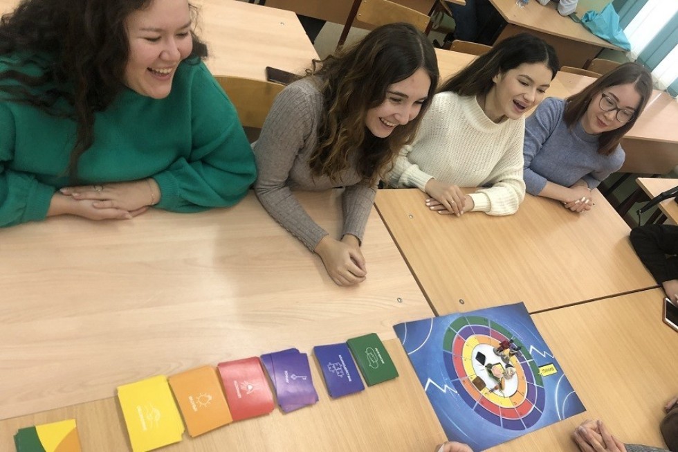 Психологическая игра 'Свой среди своих' Психологическая игра 'Свой среди своих'