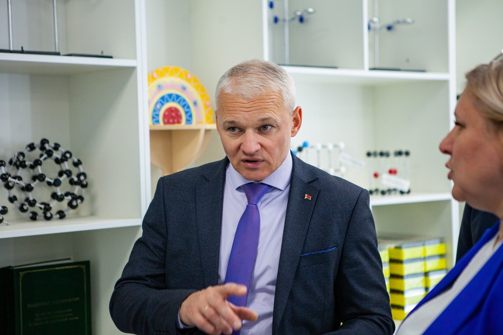 IX ������������ ������: ��������� (����)