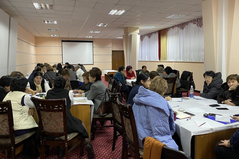 Завершились курсы повышения квалификации 'Теория и практика эффективного менеджмента образовательной организации' для директоров школ г. Бишкека, Республика Кыргызстан Завершились курсы повышения квалификации 'Теория и практика эффективного менеджмента образовательной организации' для директоров школ г. Бишкека, Республика Кыргызстан