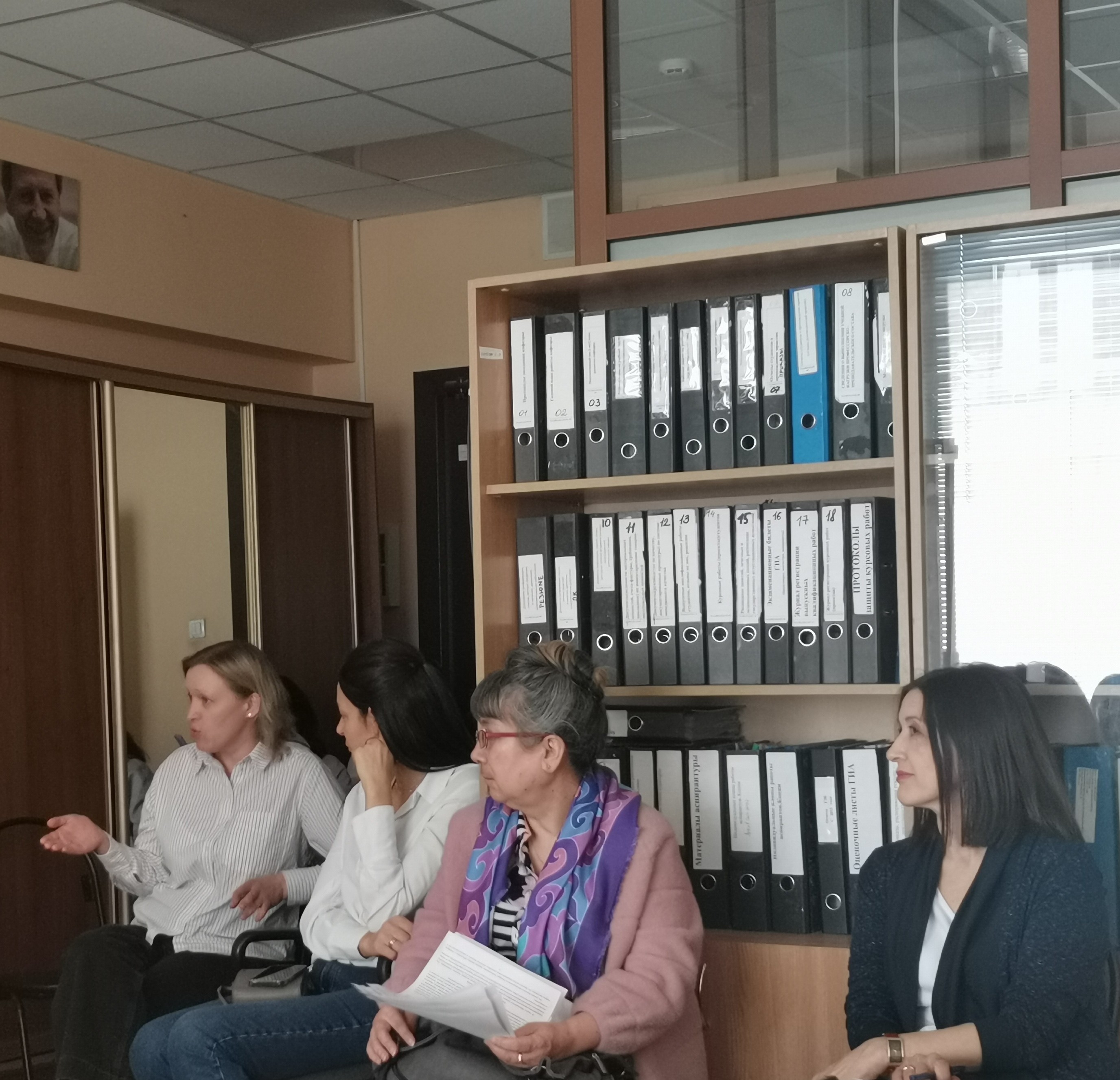 В Дискуссионном клубе 'На Кремлёвской' прошел открытый семинар по вопросам социобиологии В Дискуссионном клубе 'На Кремлёвской' прошел открытый семинар по вопросам социобиологии