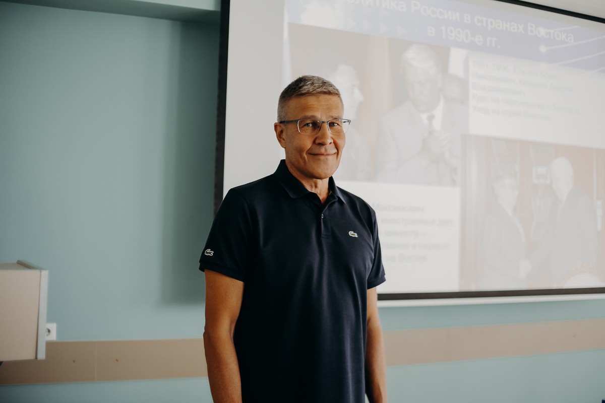 КФУ принял 25 участников ежегодного проекта 'Летний институт' КФУ принял 25 участников ежегодного проекта 'Летний институт'