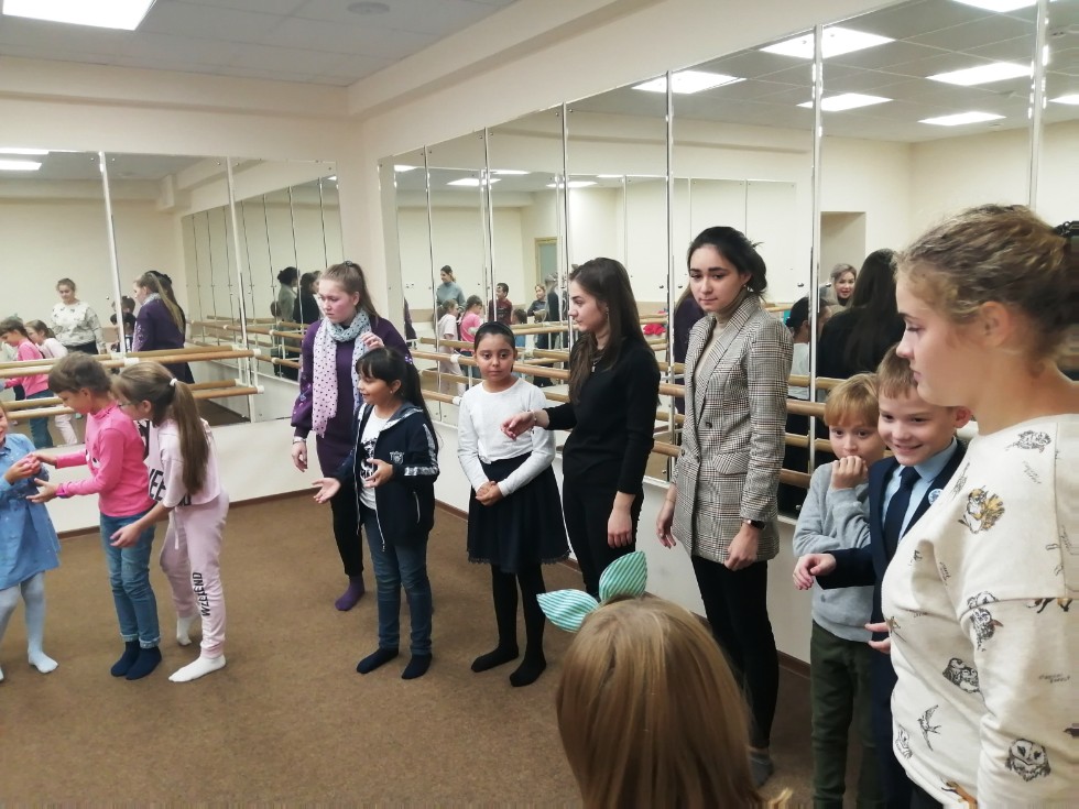 Детский театр КФУ 'Радуга' готовится к новогоднему спектаклю о Буратино Детский театр КФУ 'Радуга' готовится к новогоднему спектаклю о Буратино