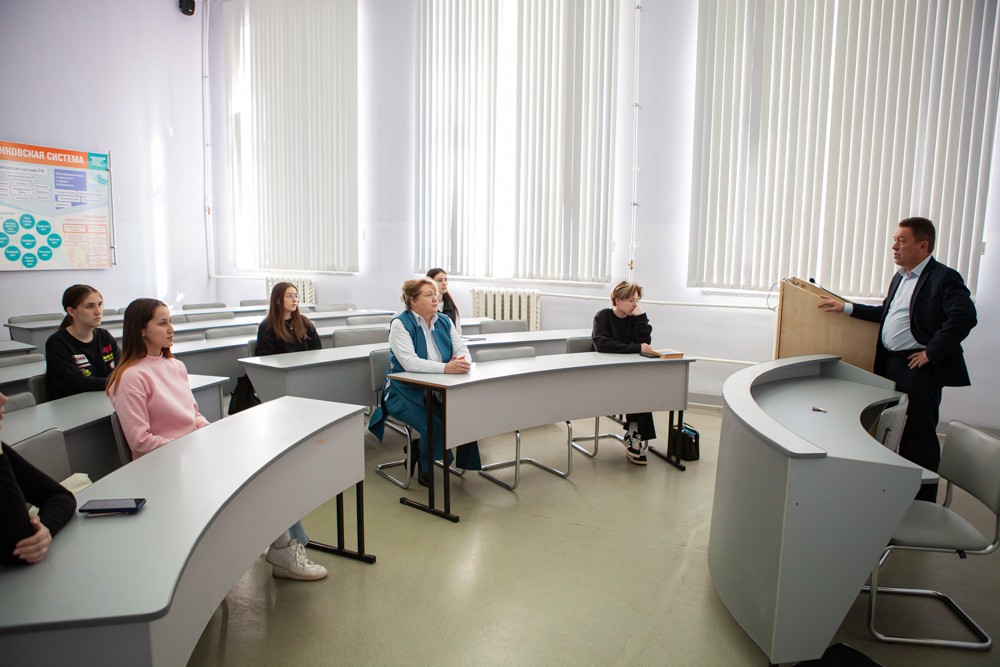 В Елабужском институте КФУ прошла I Всероссийская научно-практическая конференция им. Файзуллиной 'Теоретические и методические аспекты изучения и преподавания родных языков и литератур: история и современность' В Елабужском институте КФУ прошла I Всероссийская научно-практическая конференция им. Файзуллиной 'Теоретические и методические аспекты изучения и преподавания родных языков и литератур: история и современность'