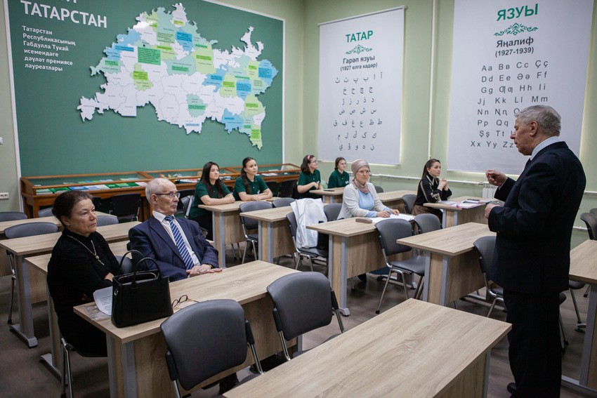 XII Международная тюркологическая конференция проходит в Елабужском институте КФУ XII Международная тюркологическая конференция проходит в Елабужском институте КФУ