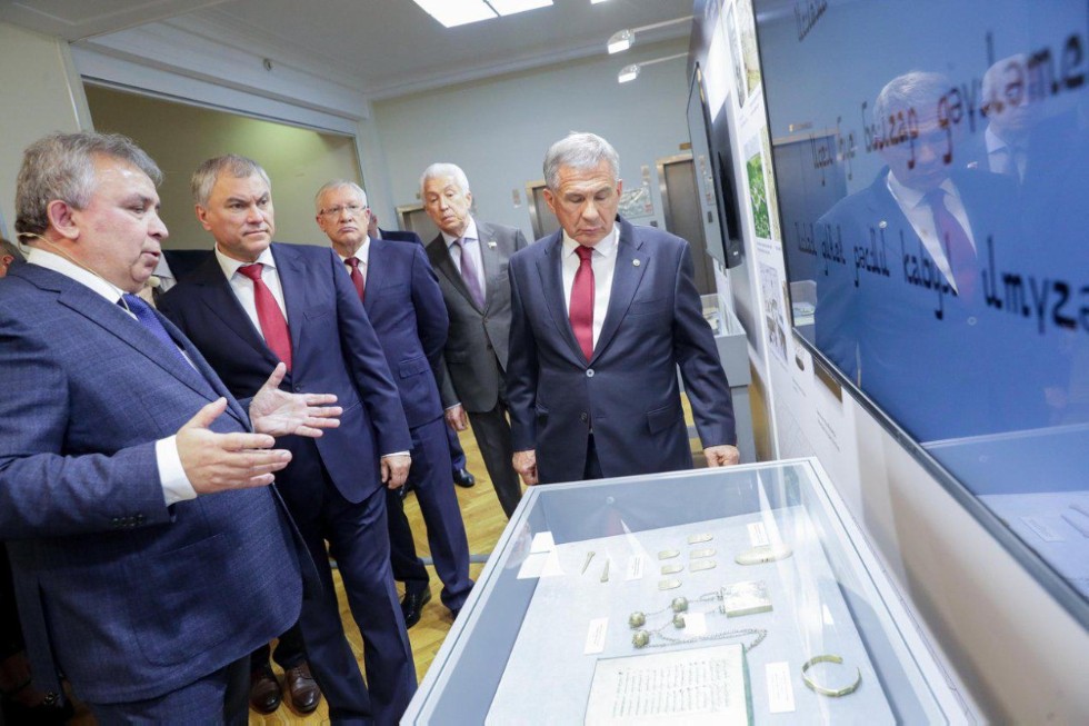 В Госдуме РФ открылась выставка в честь 1100-летия принятия ислама Волжской Булгарией ,имо