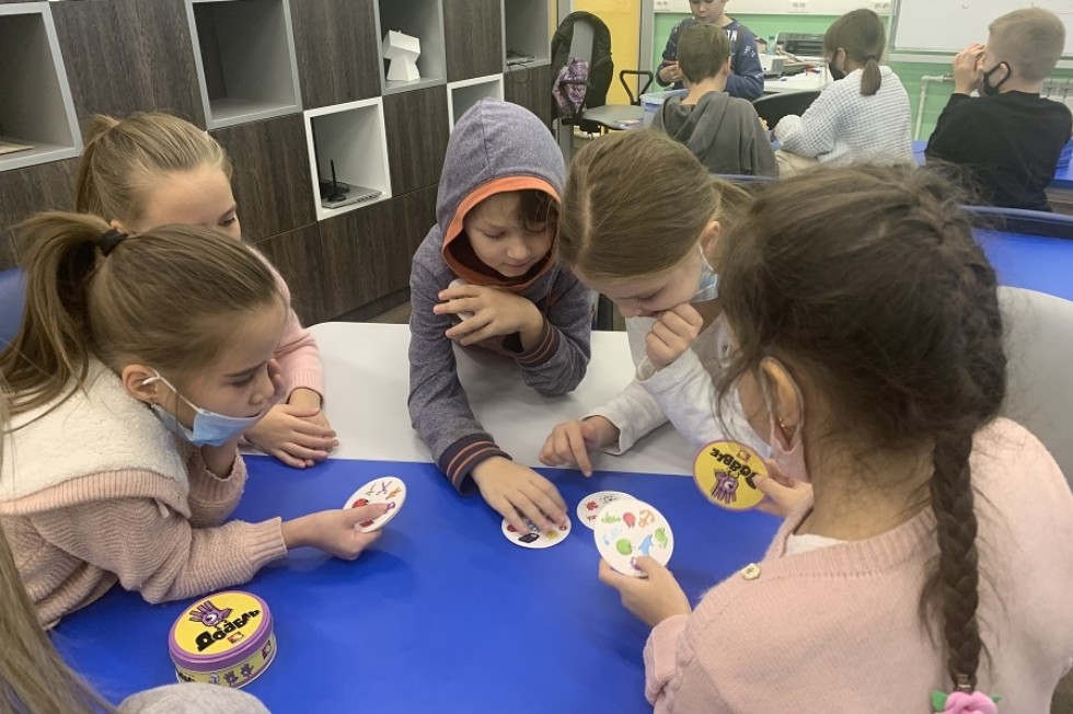 Тематические занятия проходят в Доме научной коллаборации имени К. А. Валиева Тематические занятия проходят в Доме научной коллаборации имени К. А. Валиева