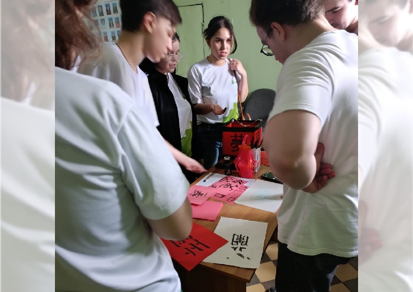 Объединяя языки и культуры Объединяя языки и культуры