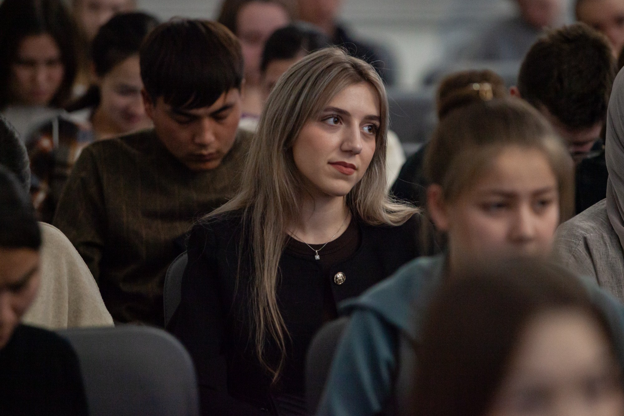 Фестиваль 'Открывая мир науки' объединил студентов и школьников в Елабужском институте КФУ Фестиваль 'Открывая мир науки' объединил студентов и школьников в Елабужском институте КФУ